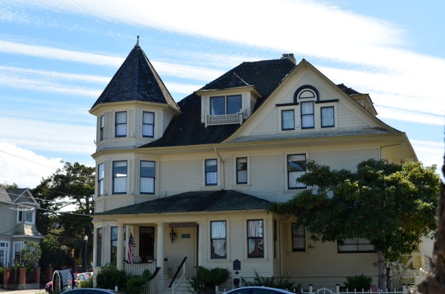 The unremarkable original image. 