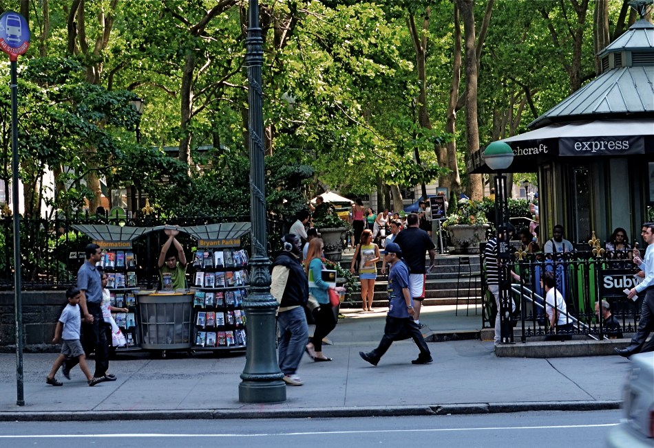Bryant Park Tableau, 2013. 1/100 sec., f/5.6, ISO 100, 35mm.