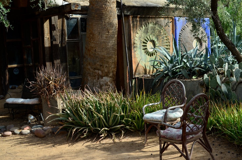 One of COSANTI's bizarre dwellings, scattered amongst the compound's forges and kilns. 1/400 sec., f/5.6, ISO 100, 35mm.
