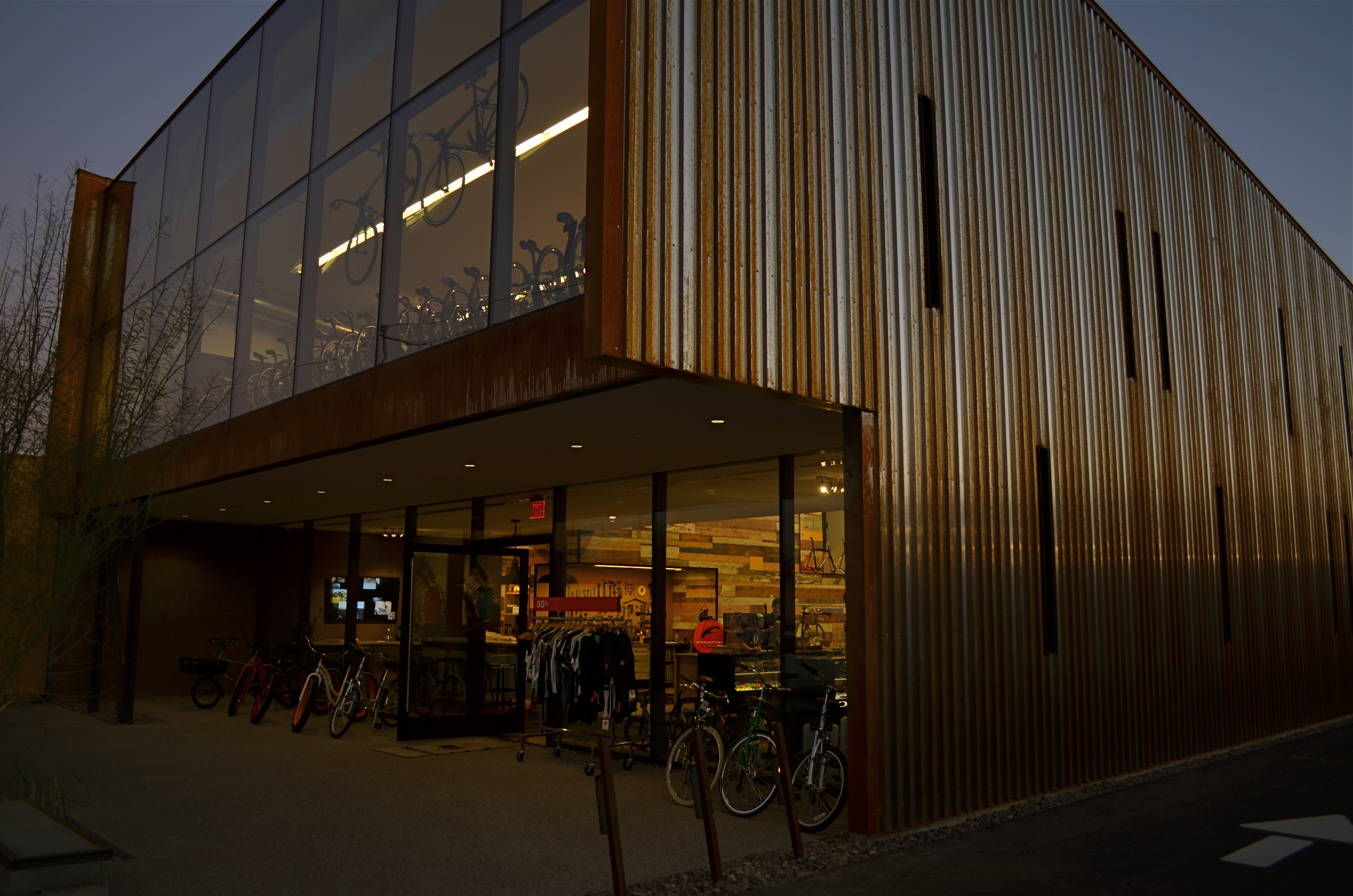 This bike shop took on drastically different qualities as the sun set. 1/40 sec., f/3.5, ISO 100, 18mm.