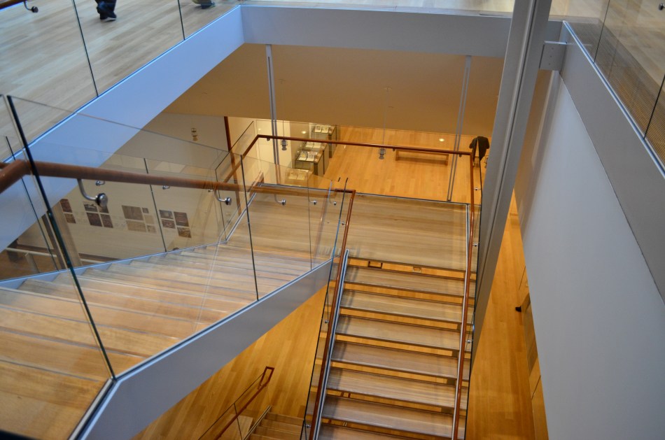 1/50 sec., f/3.5, ISO 650, 18mm.