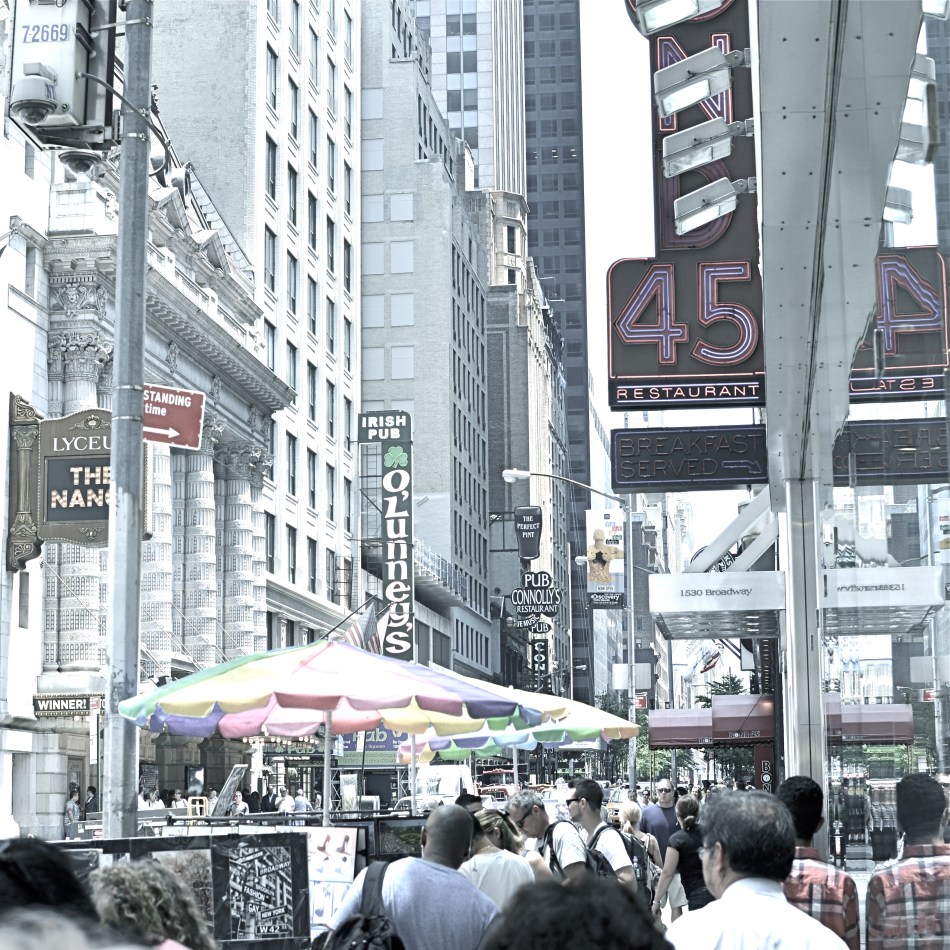 A post-processed "color compromise" of the image below. 1/320 sec., f/5.6, ISO 100, 35mm.