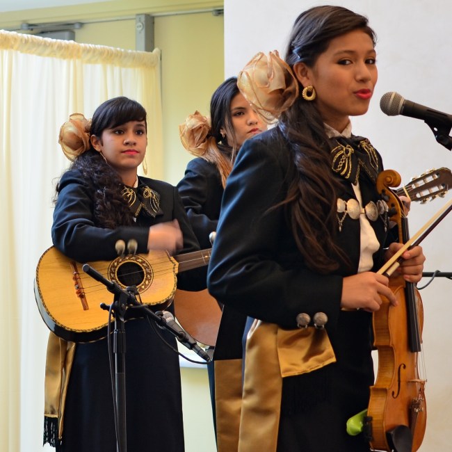 Shot with a 35mm prime lens and cropped. 1/50 sec., f/3.5, ISO 250, 35mm.