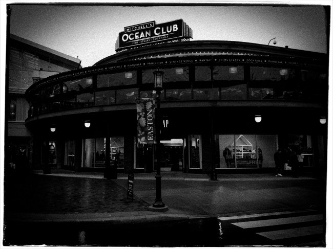 Moody, but still a bit too tidy. Back and white by itself wasn't enough to create the atmosphere I wanted.