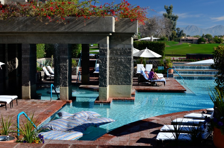 Gainey Ranch, 2015. 1/320 sec., f/5.6, ISO 100, 35mm.