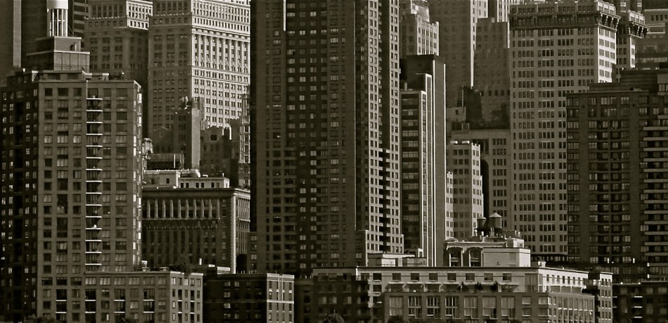 Capital Capitol, 2015. A re-cropped and post-processed remix of a casual 2007 snapshot. 