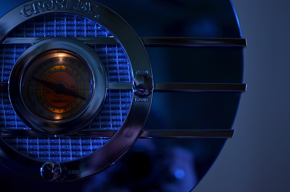 I get blue when I listen to the radio, or when I dial up the appropriate white balance.