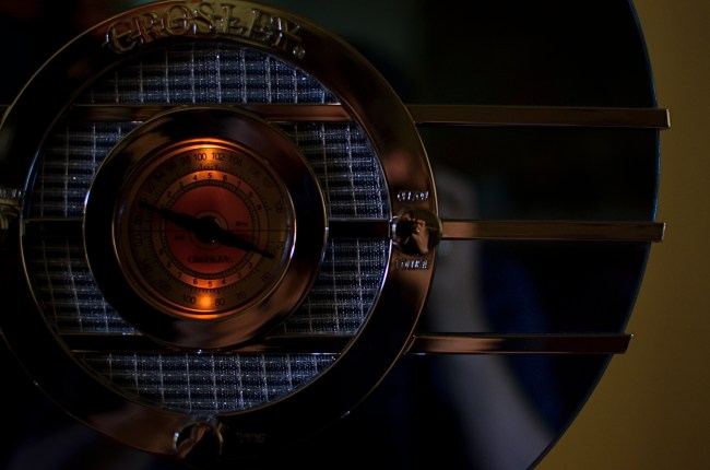 This shot, as the one below, is taken at 1/60 sec,, f/2.2, ISO 250, 35mm. The difference between the two images is the white balance setting.