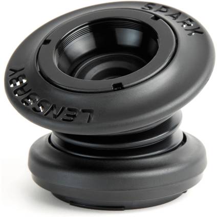 Focus on the Lensbaby Spark is achieved by squeezing the lens bellows until focus registers wherever you want to place it.