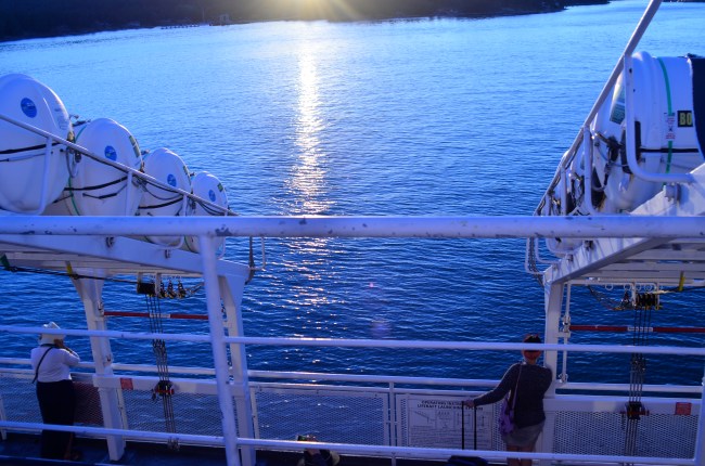 Same scene using Nikon's fluourescent white balance setting.