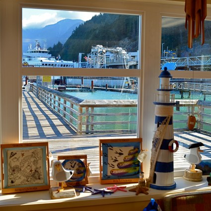 The same scene as viewed from a shop window, cropped to classic "View-Master" format. 